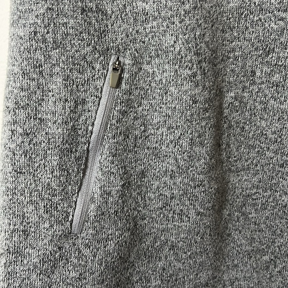 Old Navy Active Pullover - image 4